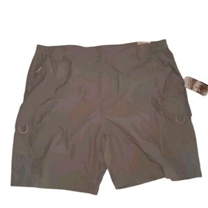 RUGGED EARTH OUTFITTERS sz  XL SHORTS 40/42 Khaki/Olive NWT